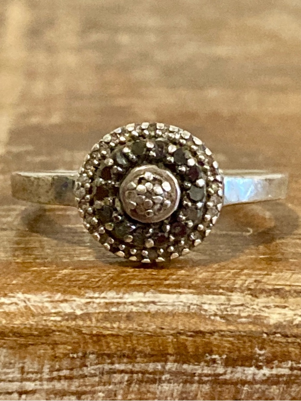 Silver Tone and Black Stone Circle Halo Ring Size 7 Poor Condition Signed JW